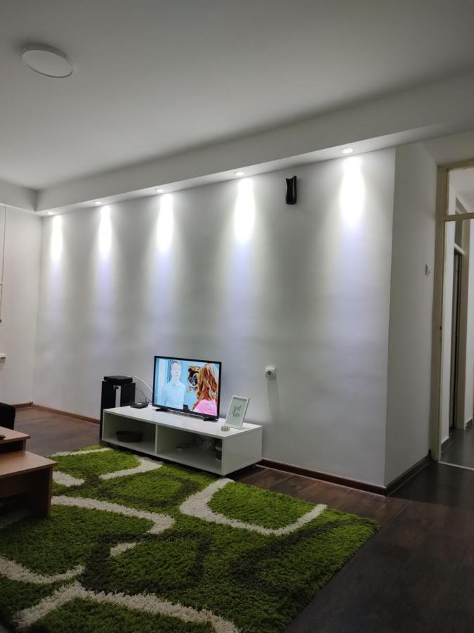 In Apartman U Samom Centru Obrenovca Apartment Obrenovac  Bagian luar foto